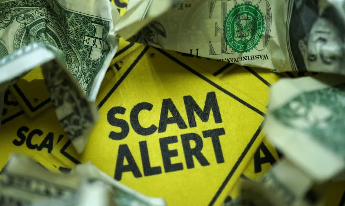Scammers Steal $400K via Fake Uniswap Site