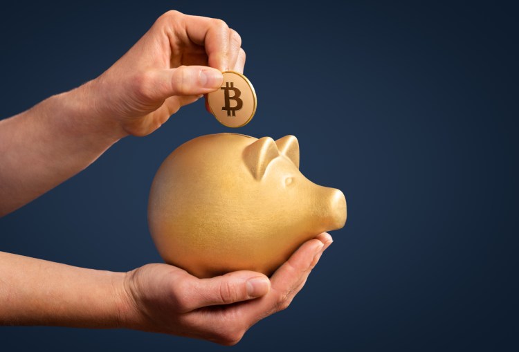 Bitcoin Short-Term Holders Transfer 107,760 BTC