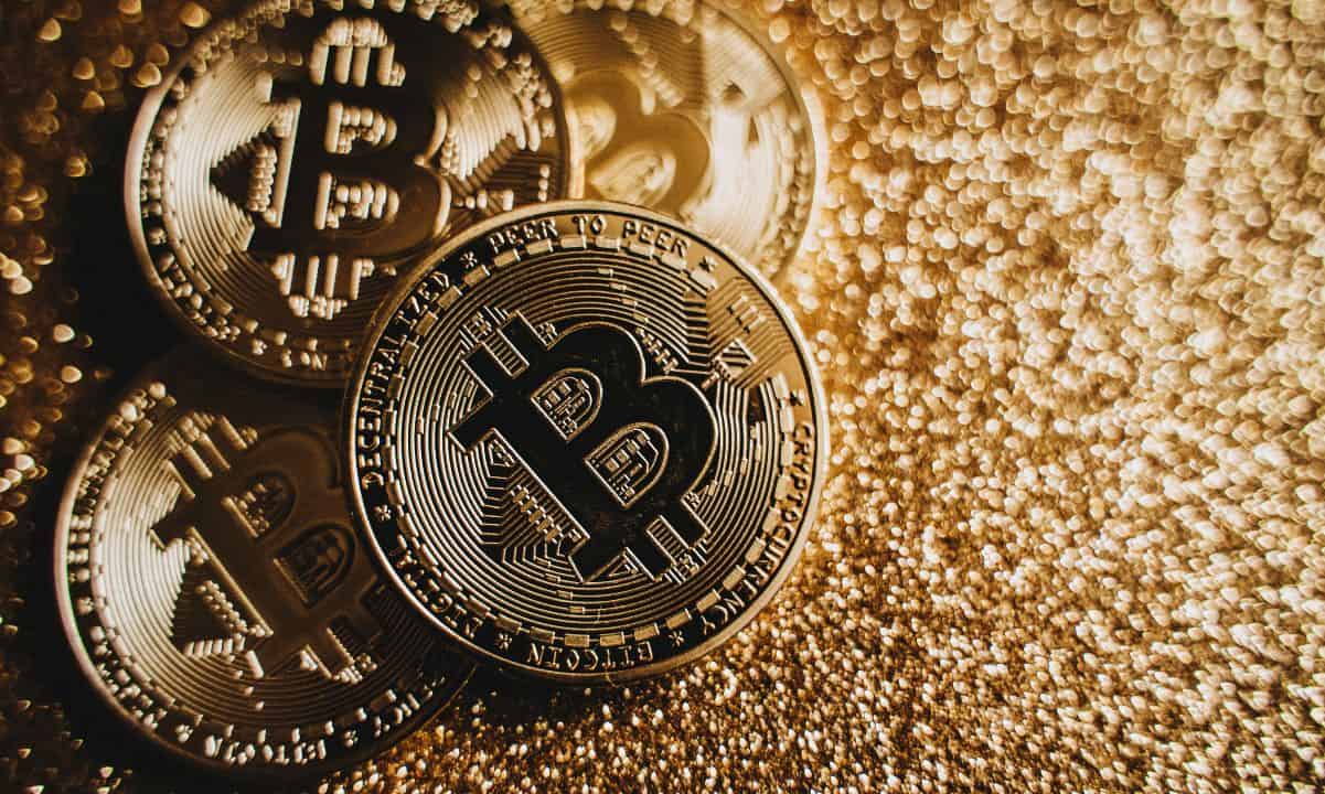 بیت‌کوین و طلا همزمان اوج گرفتند: «معامله کاهش ارزش پول» بازگشت