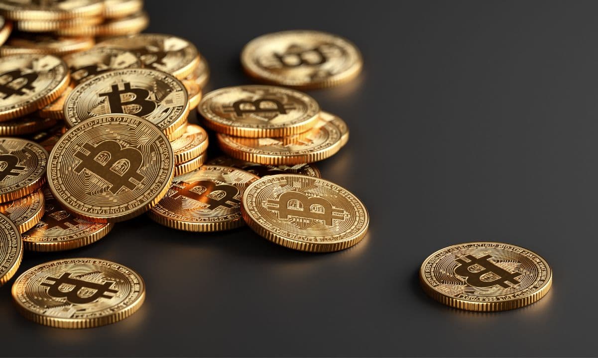 24,000 BTC Leaves Exchanges: Bitcoin Supply Crunch Intensifies